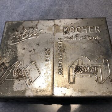 WW2 German Esbit Cooker complete with burner block